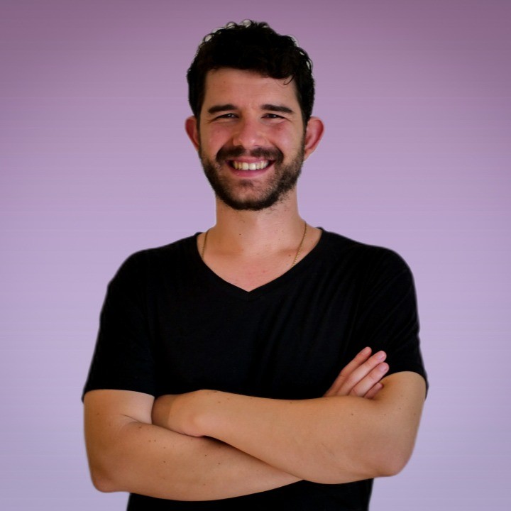 Noam Headshot